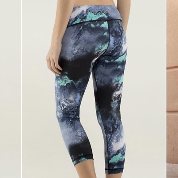 Lululemon Wunder Under Crop Denim Luon Milky Way size 6 - Picture 1 of 8